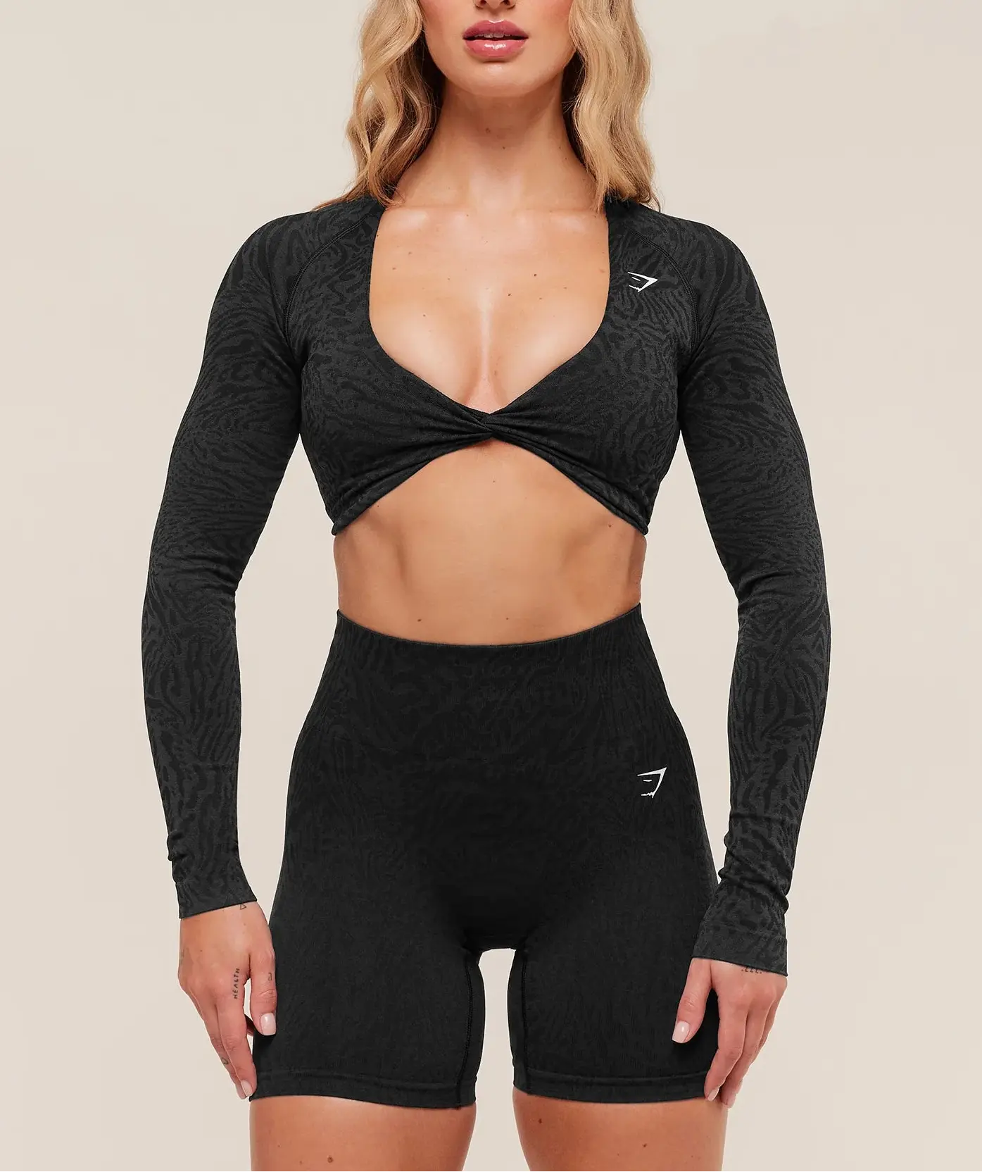 Adapt Animal crop - tops ar garām piedurknēm – gymshark