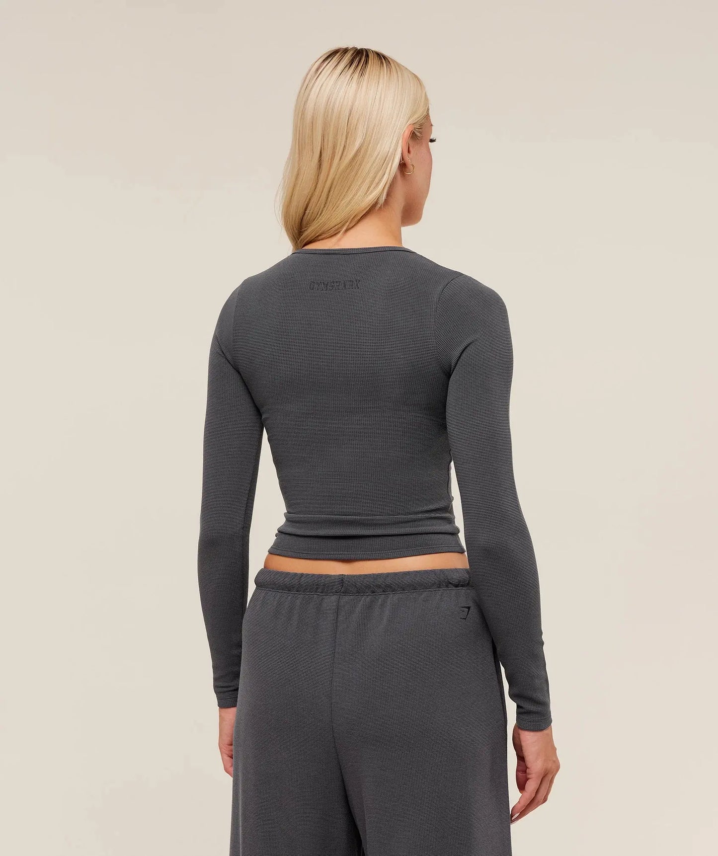 Waffle tops ar garām piedurknēm – gymshark