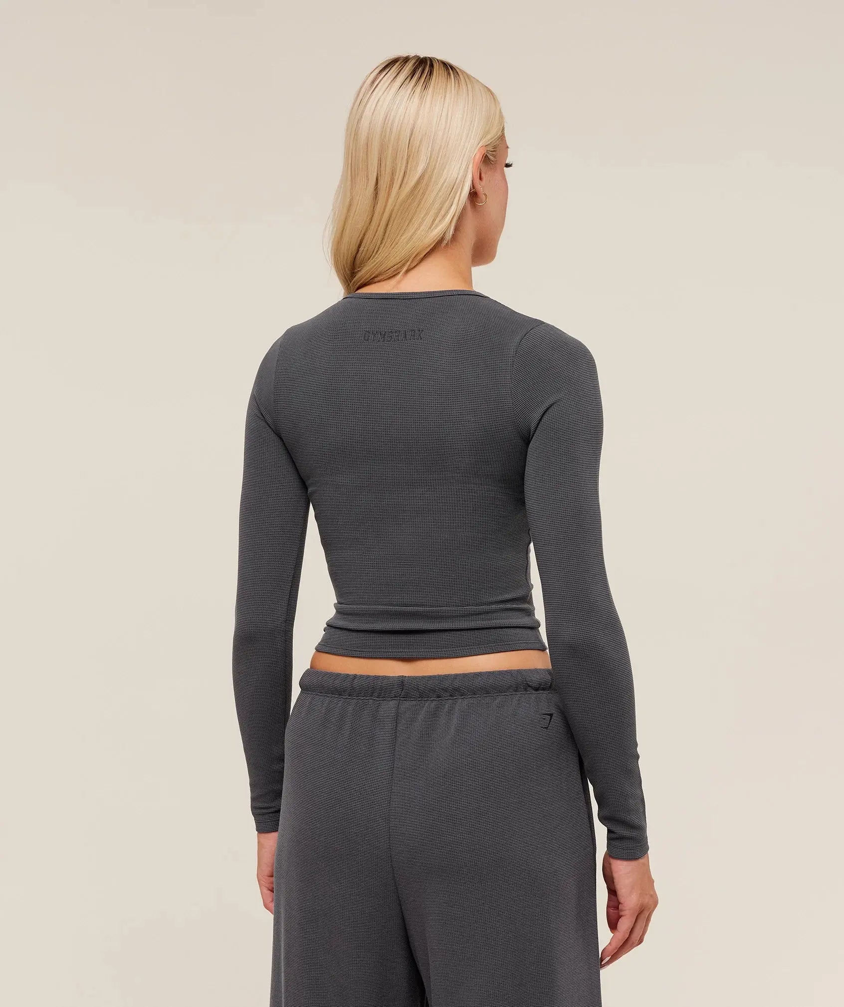 Waffle tops ar garām piedurknēm – gymshark